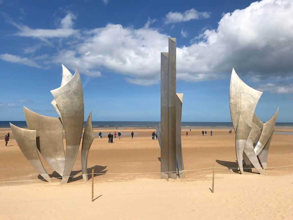 Les Braves Memorial Omaha Beach